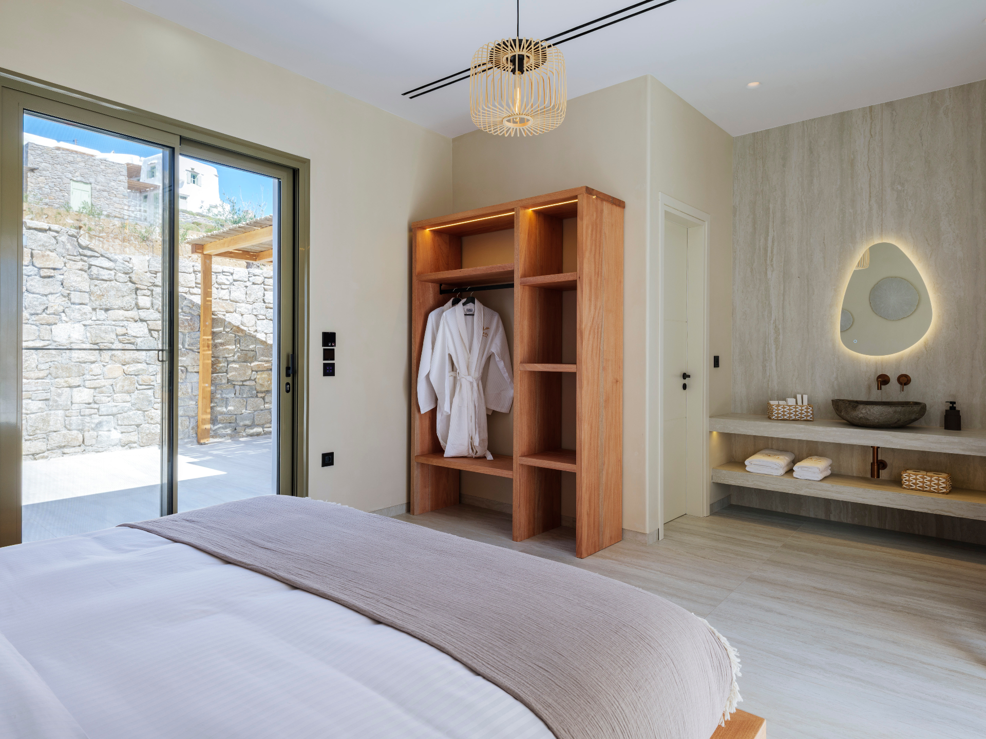 Vinara Retreat Suite